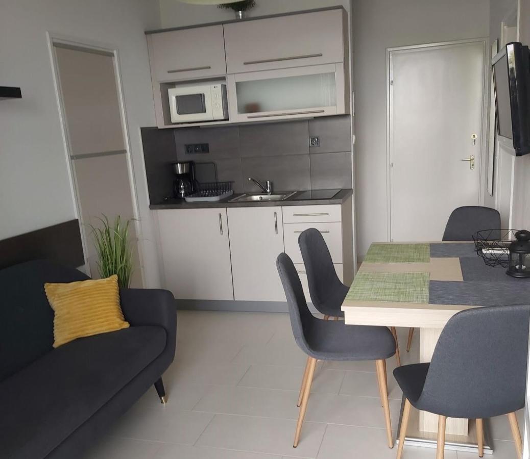 Apartament Apartmanhaz Horvath Balatonboglár Zewnętrze zdjęcie
