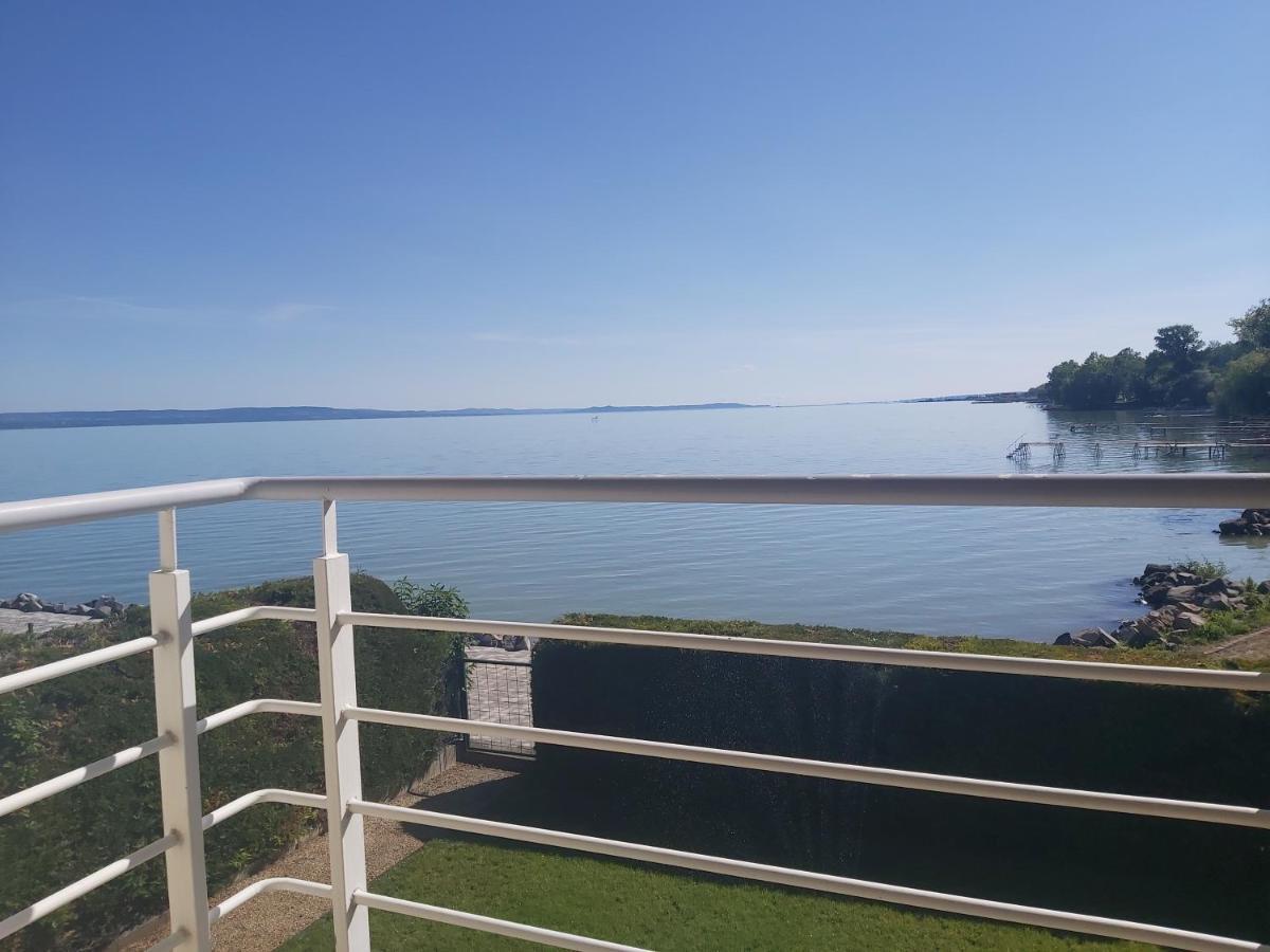Apartament Apartmanhaz Horvath Balatonboglár Zewnętrze zdjęcie