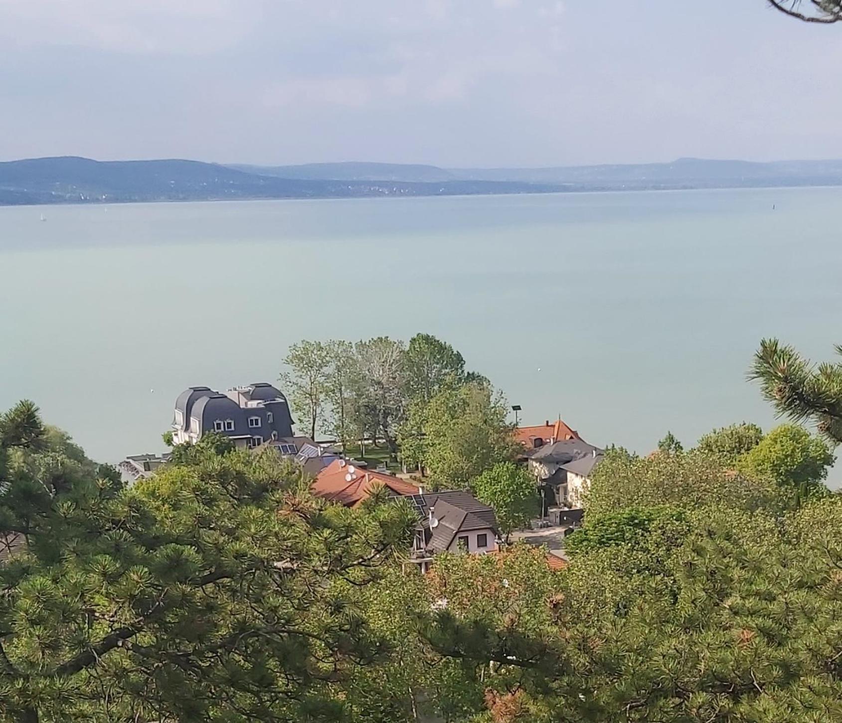 Apartament Apartmanhaz Horvath Balatonboglár Zewnętrze zdjęcie