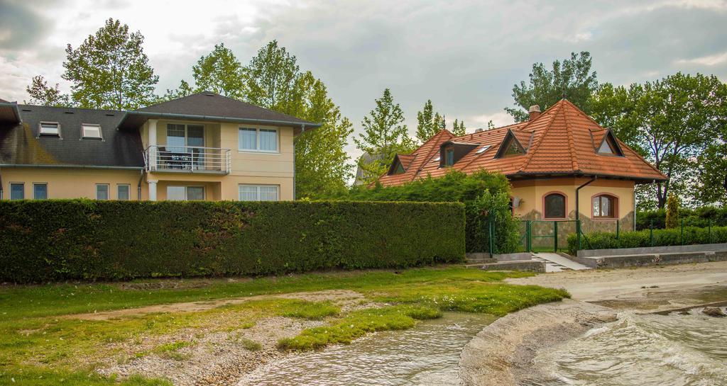 Apartament Apartmanhaz Horvath Balatonboglár Zewnętrze zdjęcie